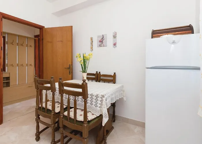 Rfmihanovica דירה זאדאר